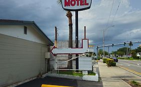 Three Oaks Motel - Titusville